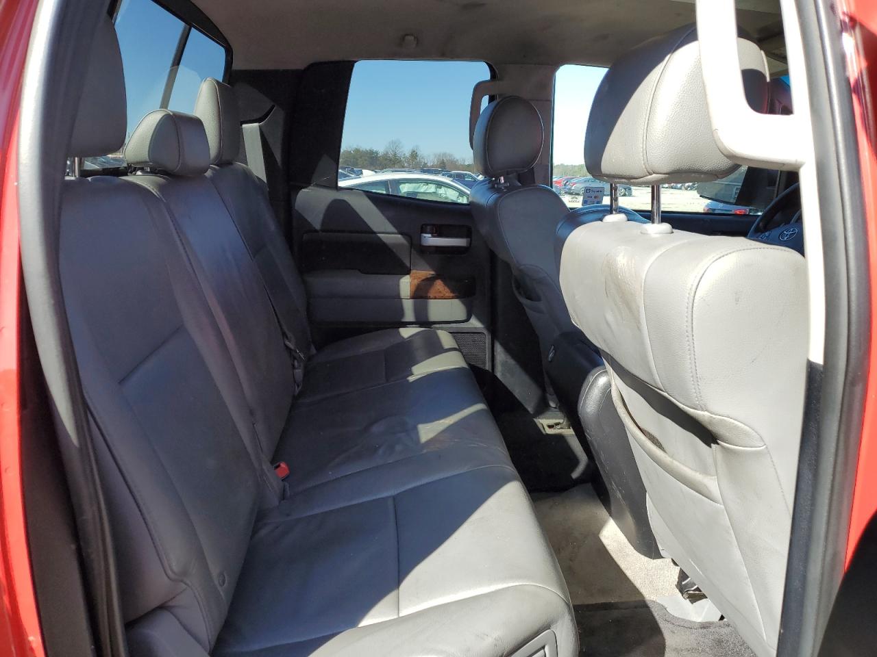 2010 Toyota Tundra - Image 10