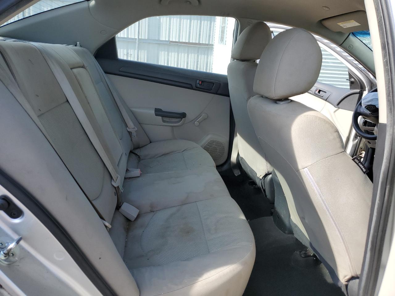 2010 Kia Forte - Image 11