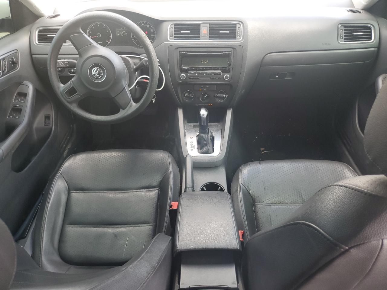 2014 Volkswagen Jetta - Image 8