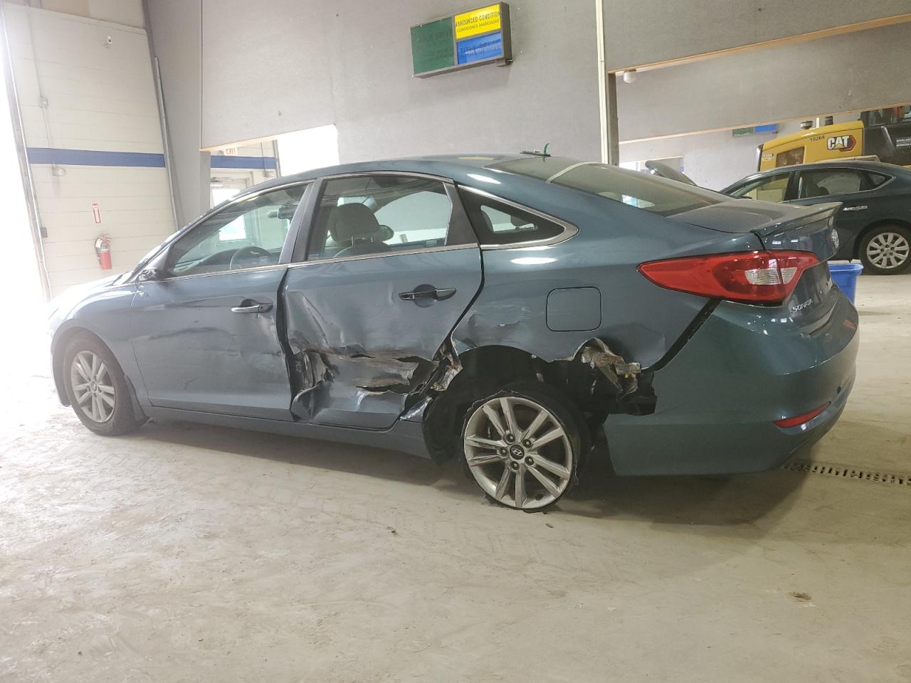 2015 Hyundai Sonata - Image 2