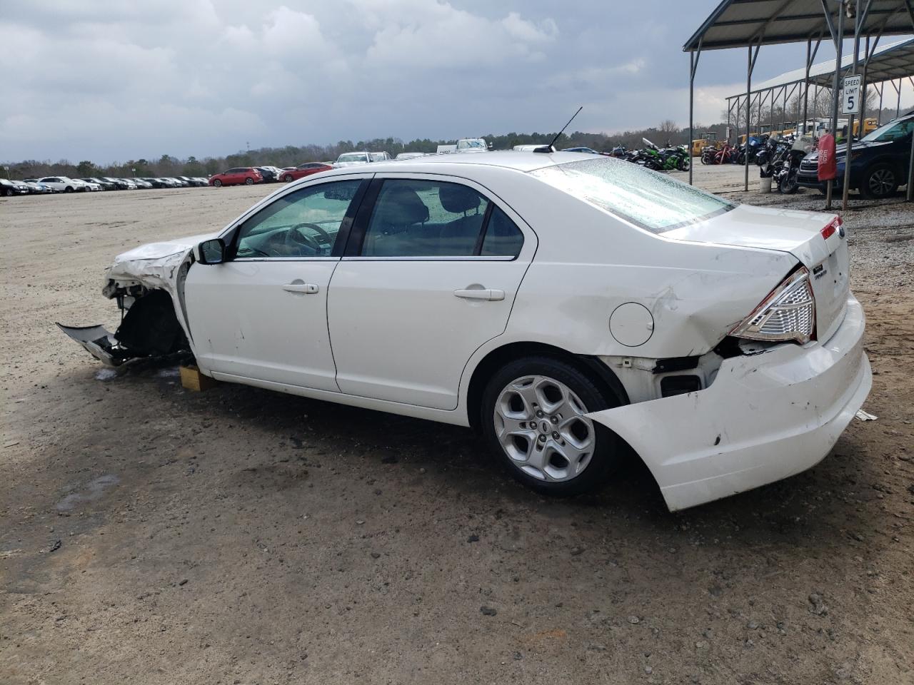 2011 Ford Fusion - Image 2