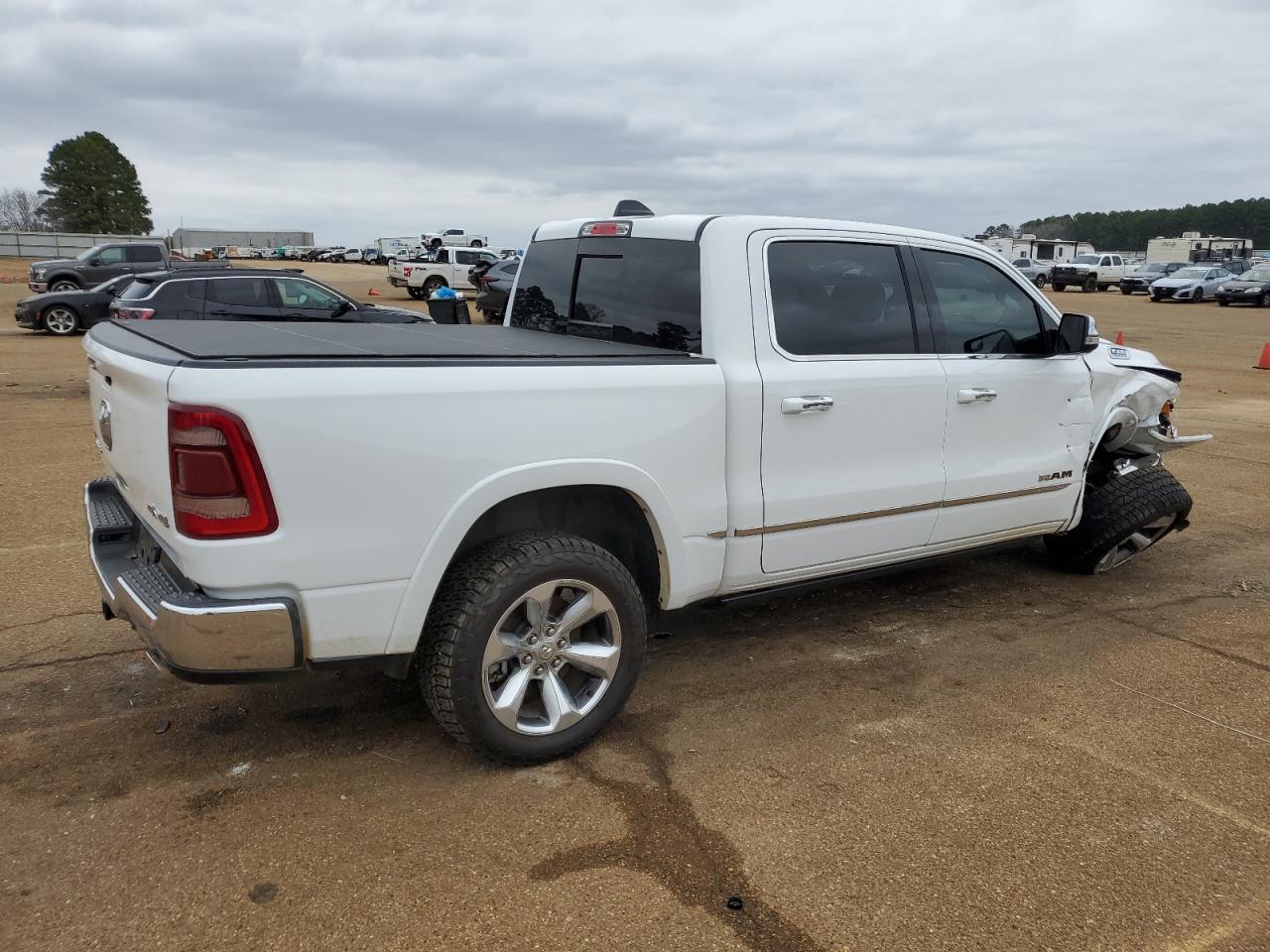 2022 RAM 1500 - Image 3