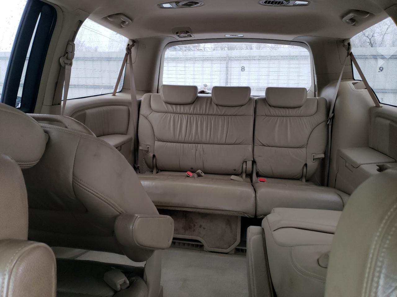 2005 Honda Odyssey - Image 10