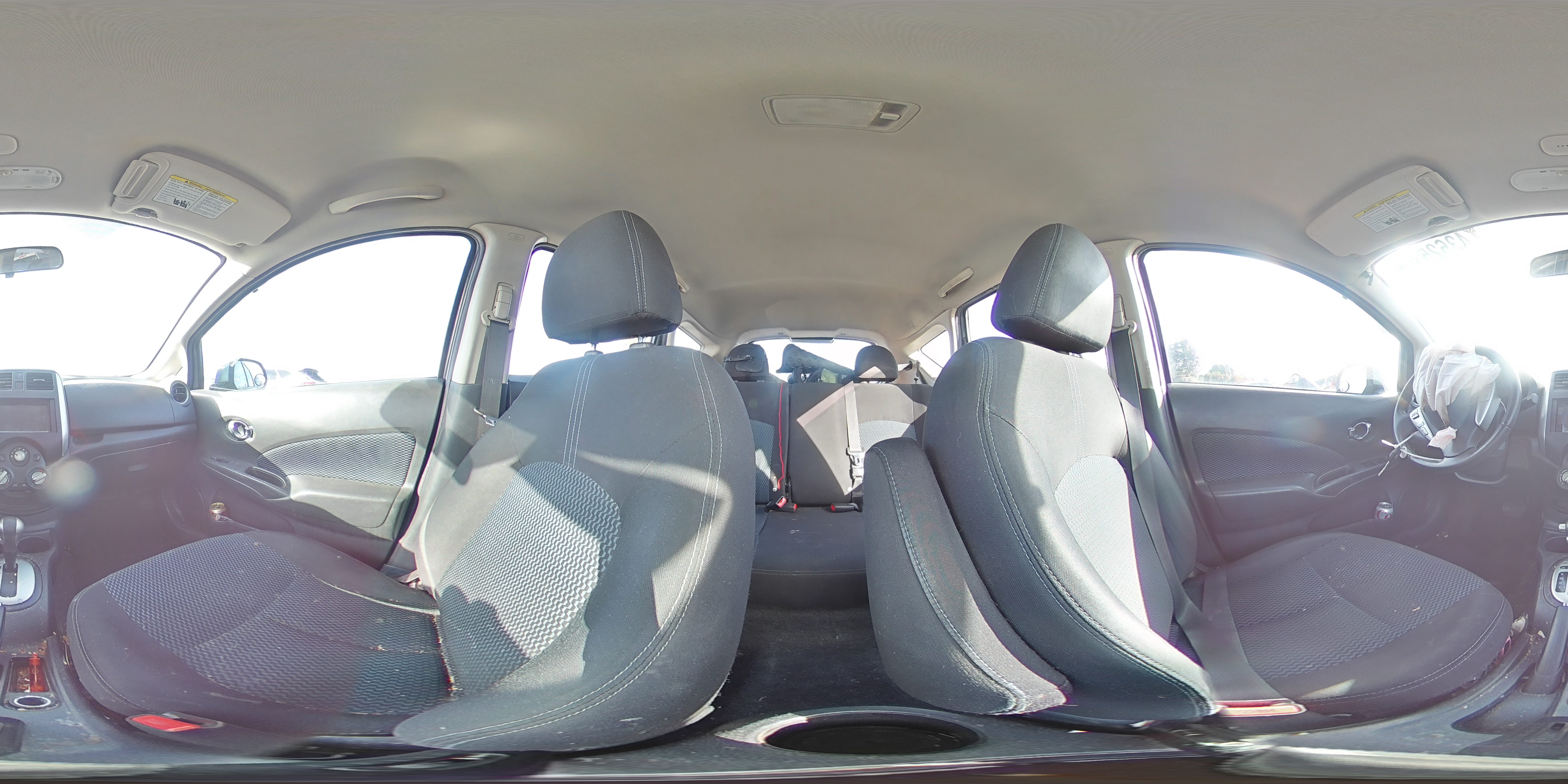 2014 Nissan Versa - Image 12