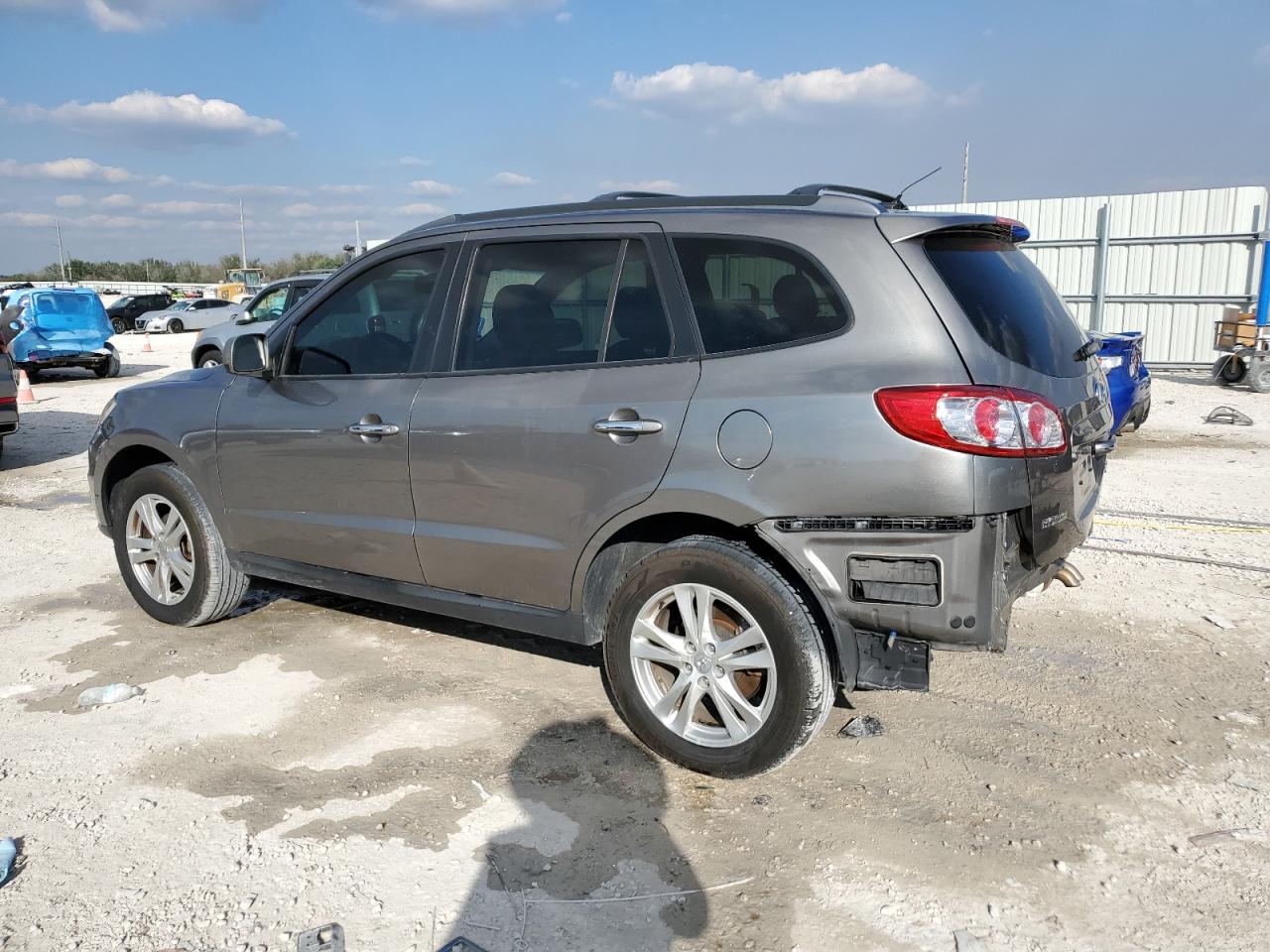2011 Hyundai Santa Fe - Image 2