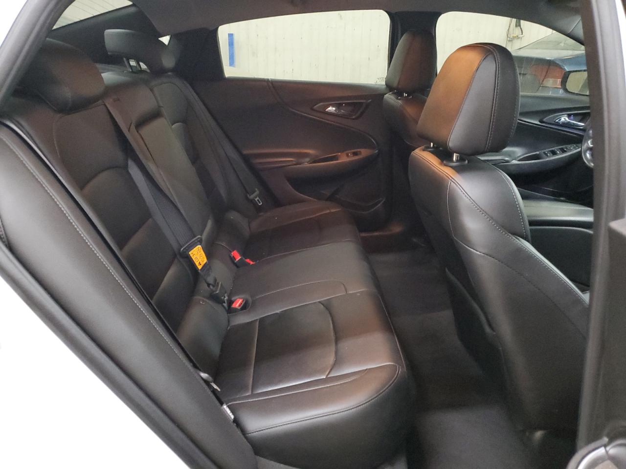 2018 Chevrolet Malibu - Image 10