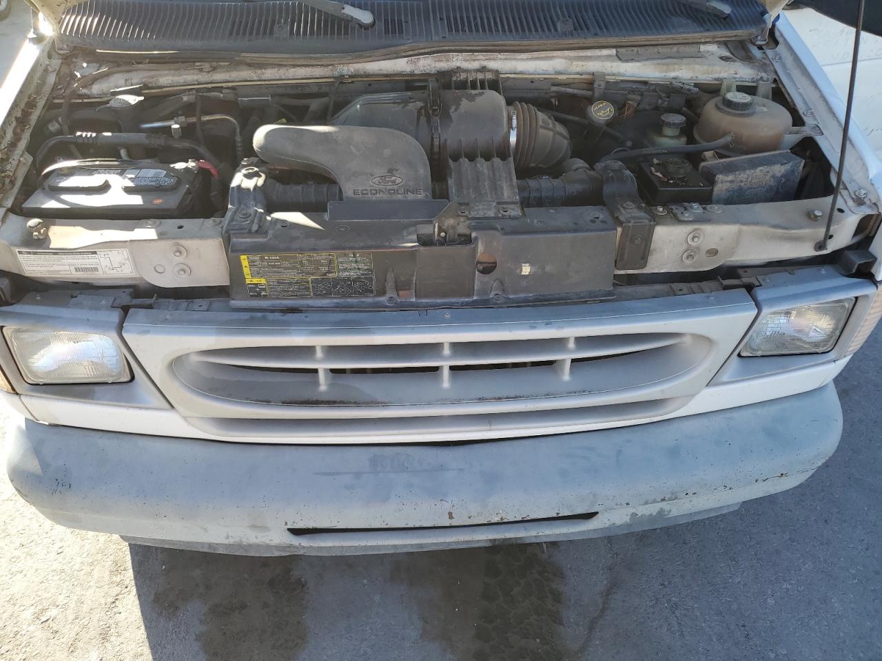 2002 Ford Econoline - Image 12