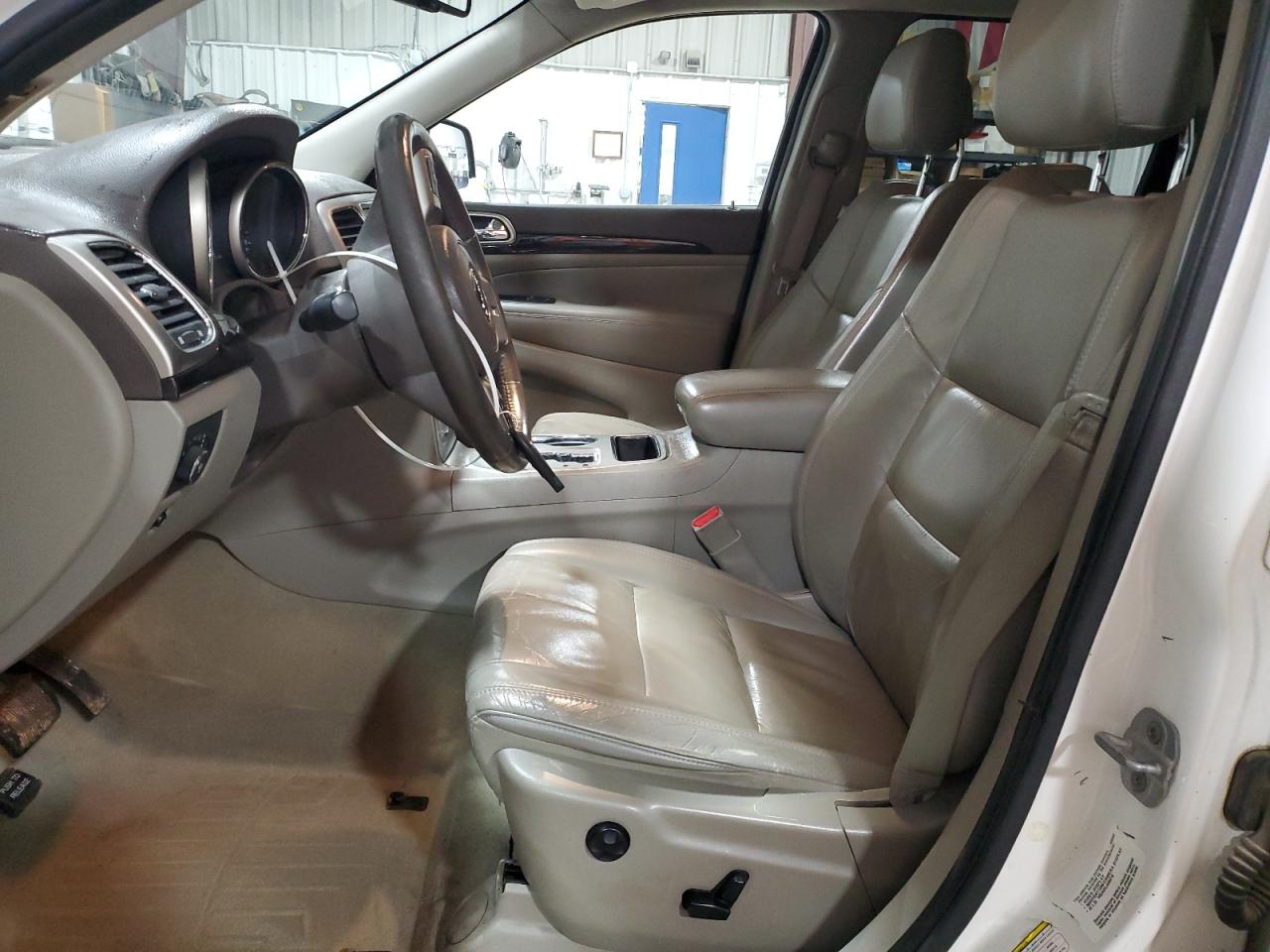 2011 Jeep Grand Cherokee - Image 7