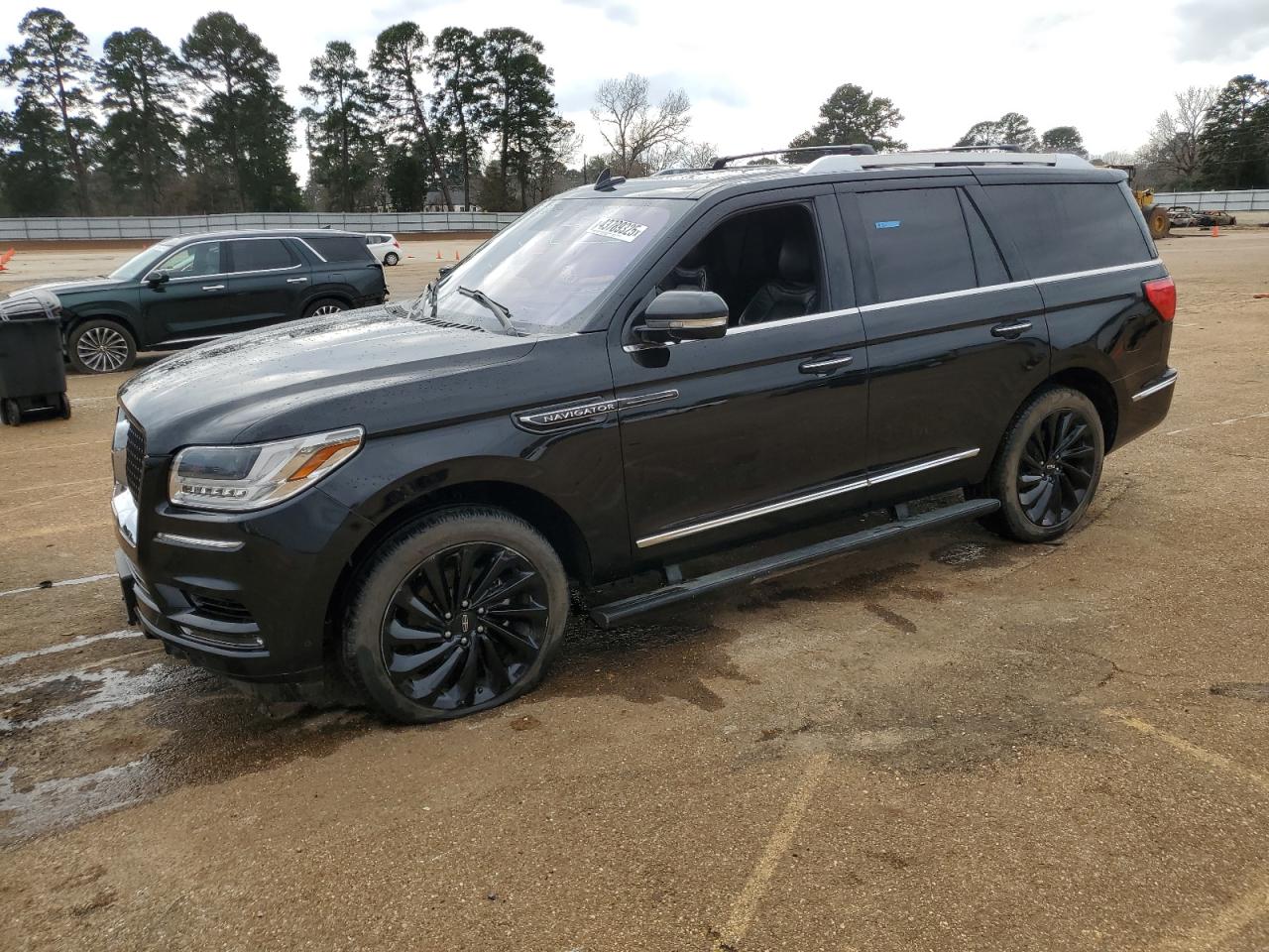 2020 Lincoln Navigator - Image 1