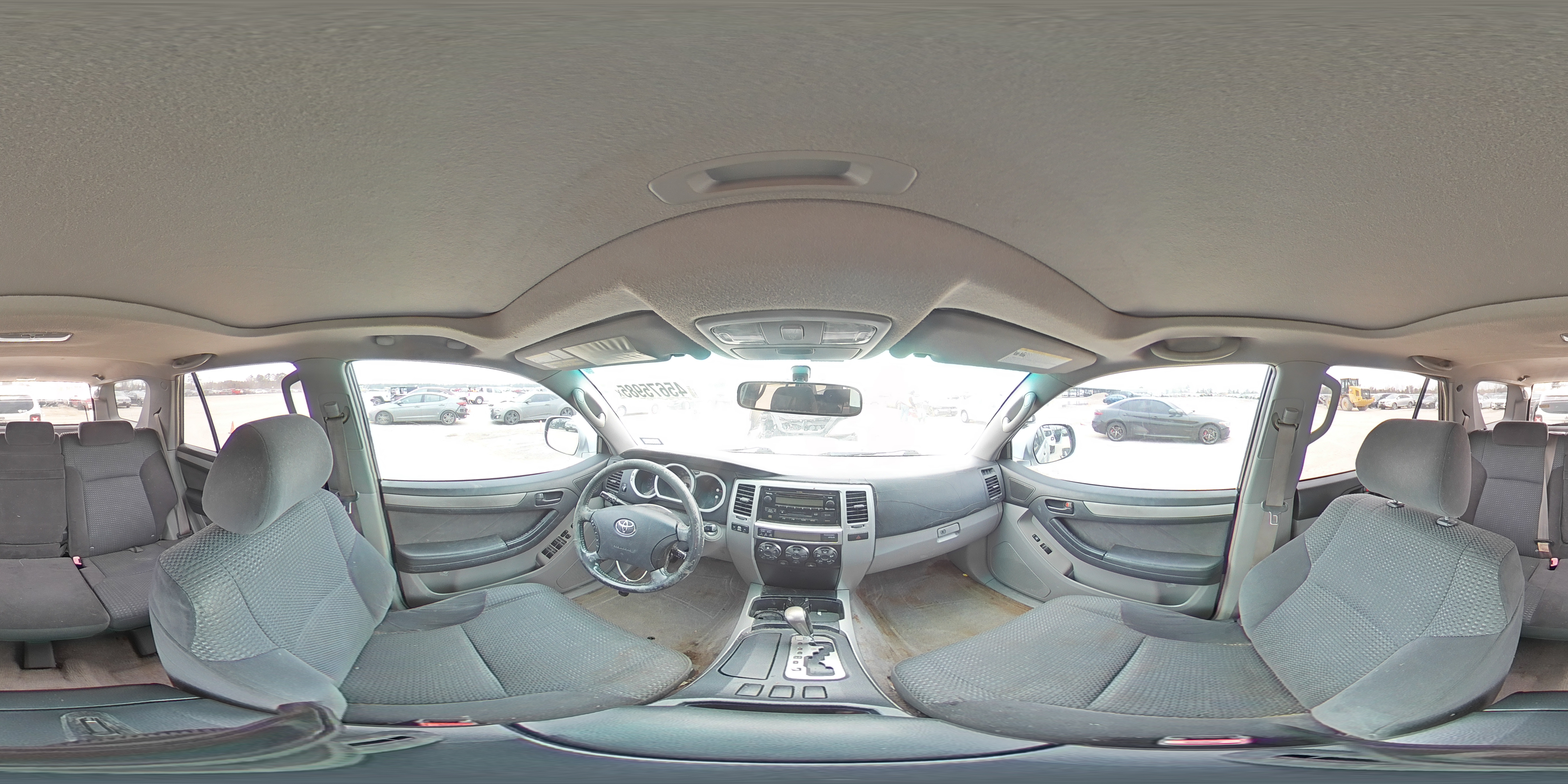 2005 Toyota 4Runner - Image 14