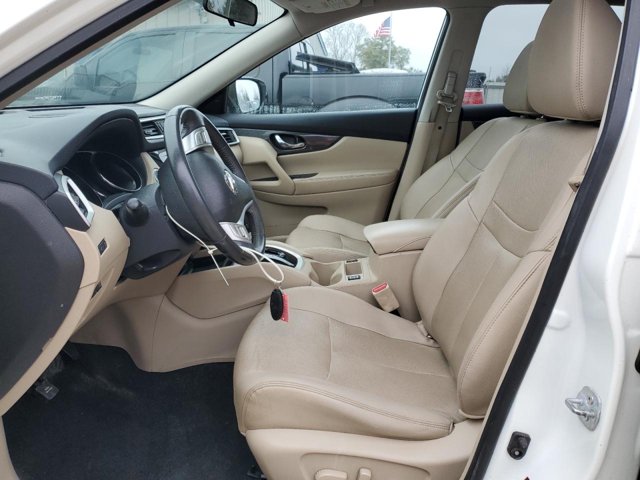 2016 Nissan Rogue - Image 7