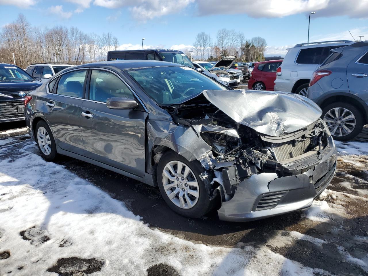 2017 Nissan Altima - Image 4