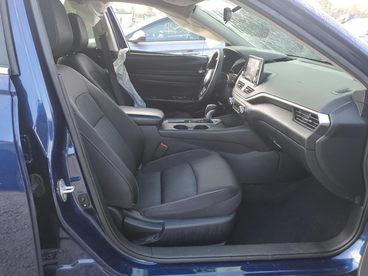 2019 Nissan Altima - Image 7