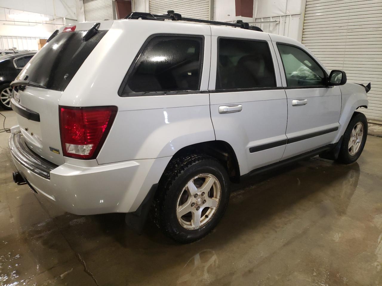 2007 Jeep Grand Cherokee - Image 3
