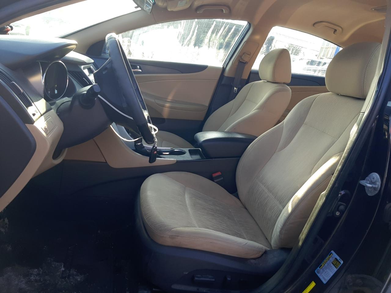 2011 Hyundai Sonata - Image 7