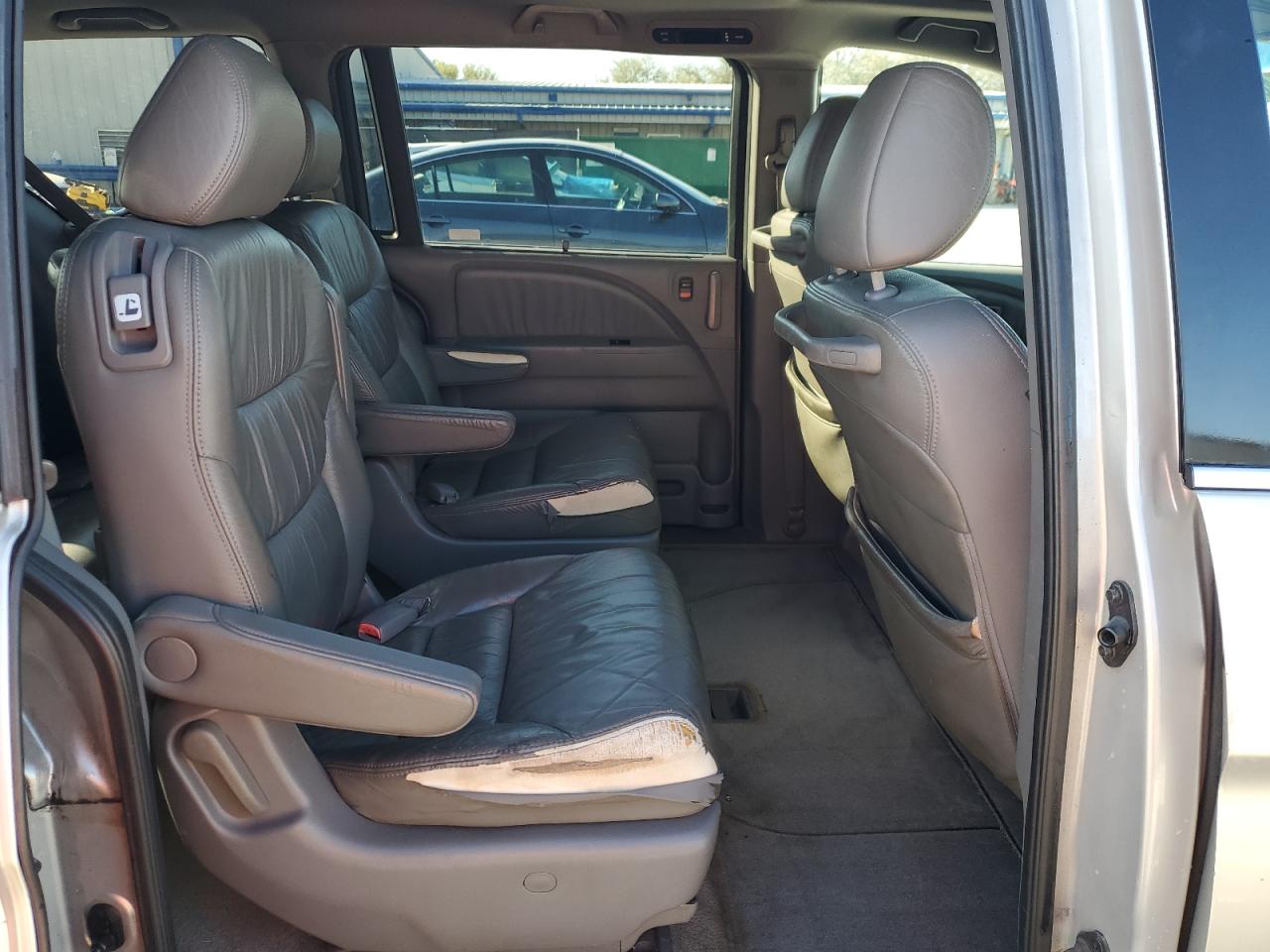 2009 Honda Odyssey - Image 11
