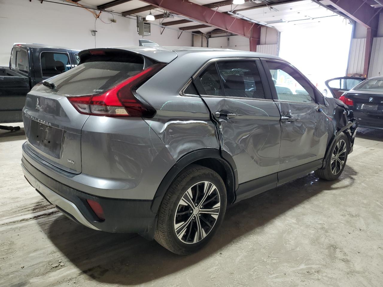 2022 Mitsubishi Eclipse - Image 3