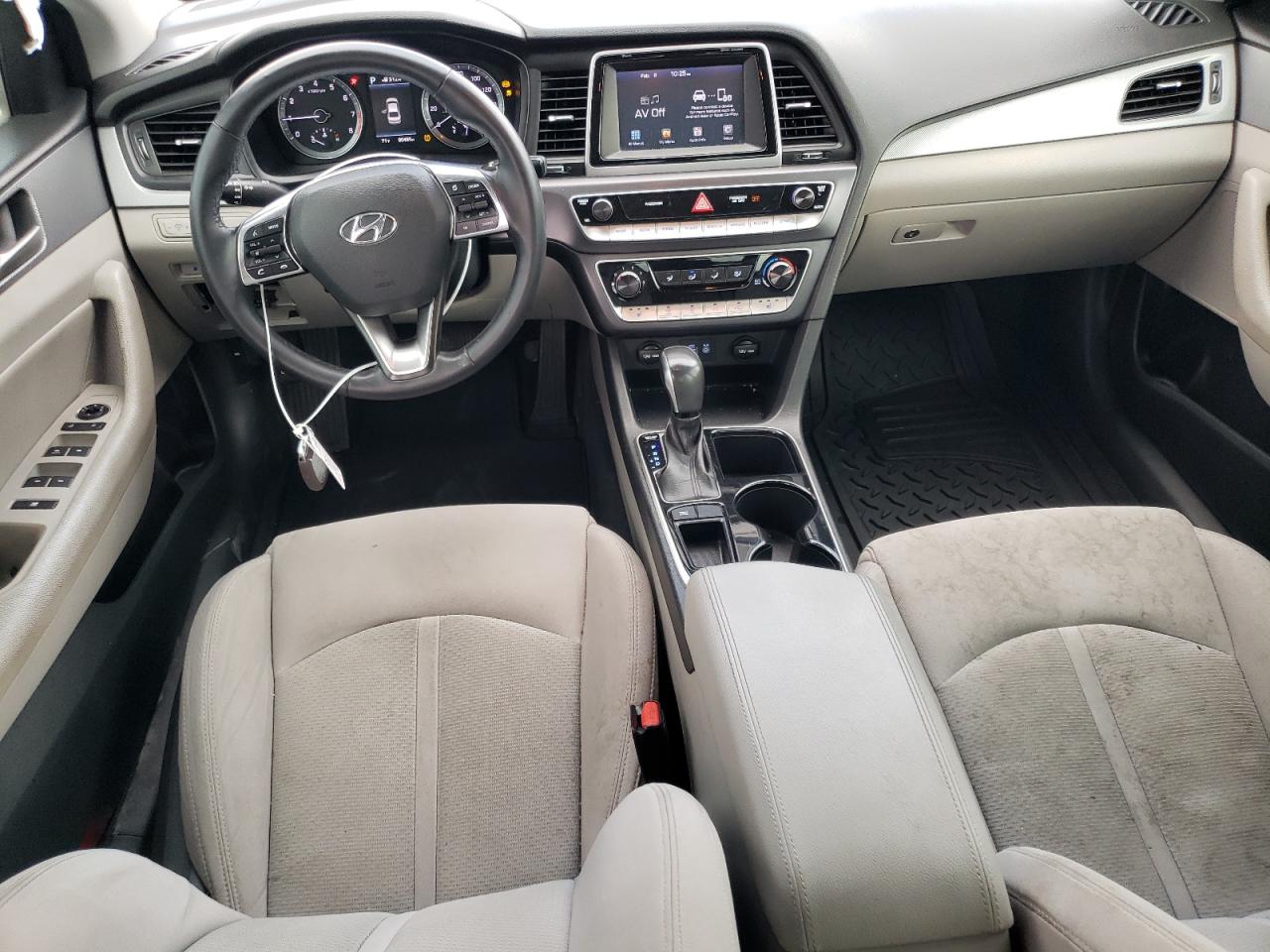 2018 Hyundai Sonata - Image 8