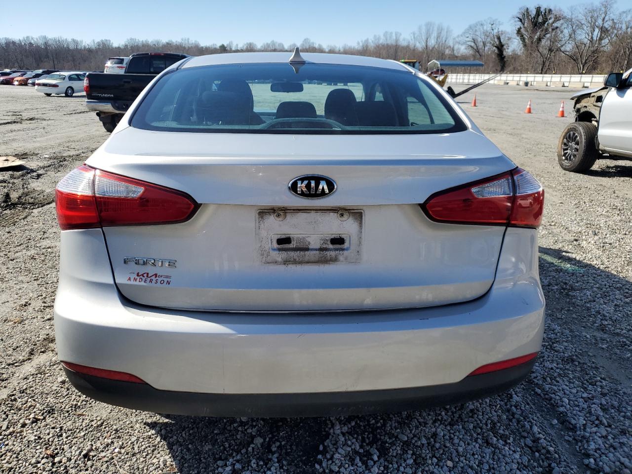 2016 Kia Forte - Image 6