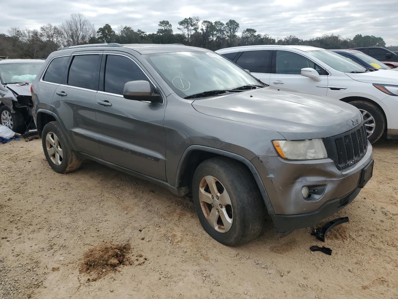 2012 Jeep Grand Cherokee - Image 4