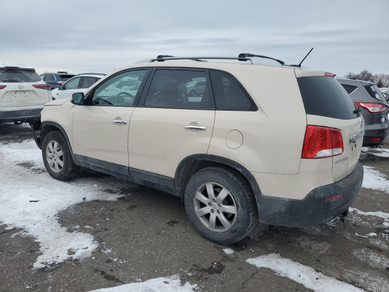 2011 Kia Sorento - Image 2