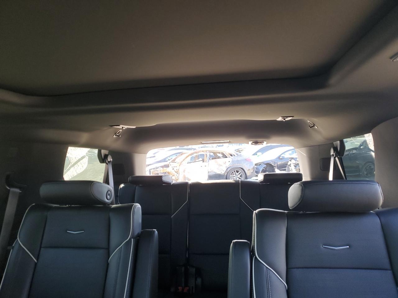 2022 Cadillac Escalade - Image 10