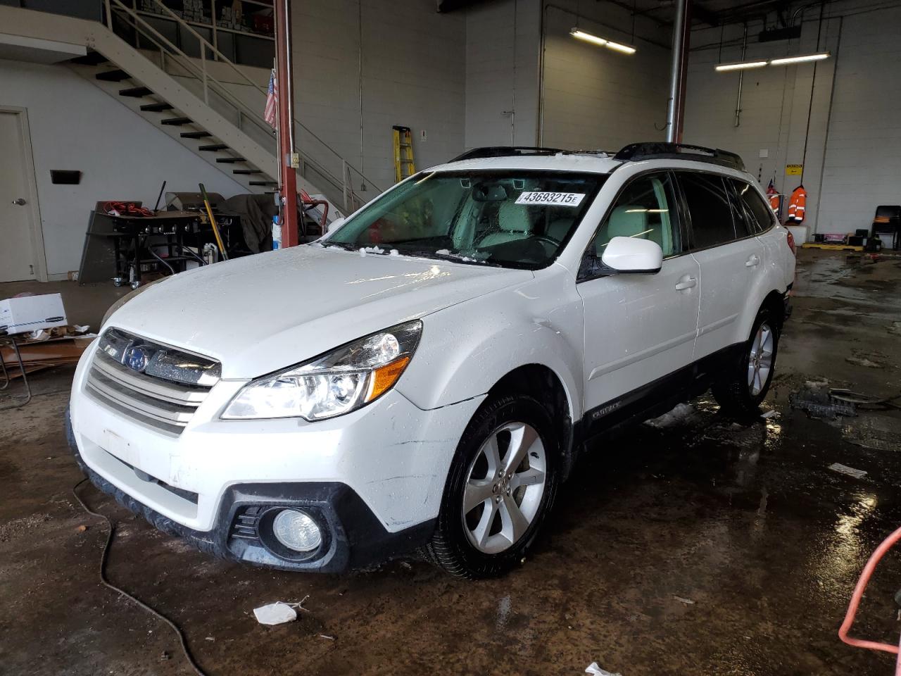 2013 Subaru Outback - Image 1