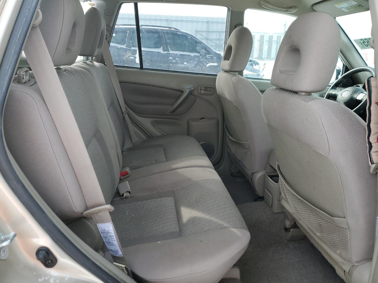 2004 Toyota RAV 4 - Image 11