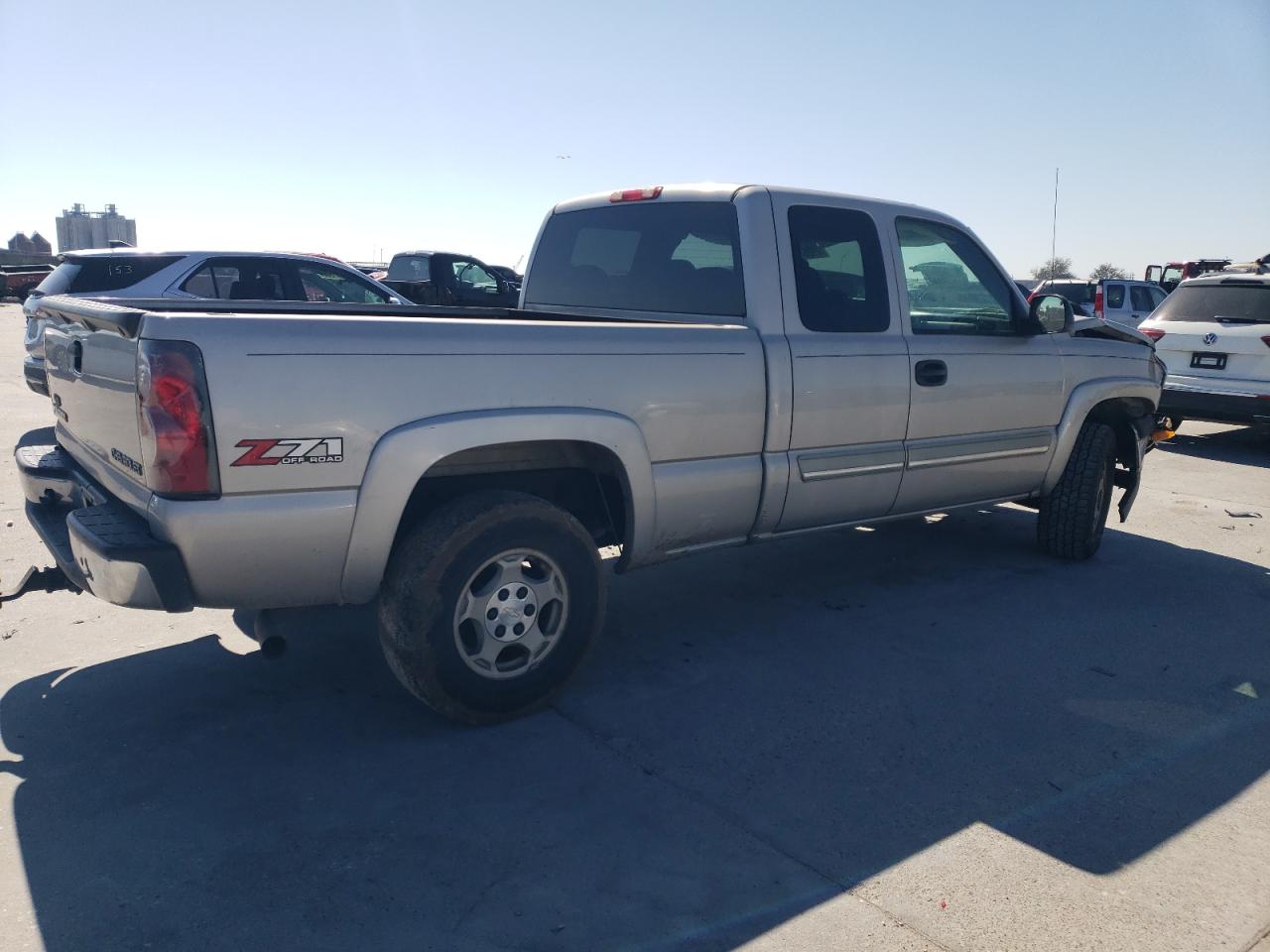 2004 Chevrolet Silverado - Image 3