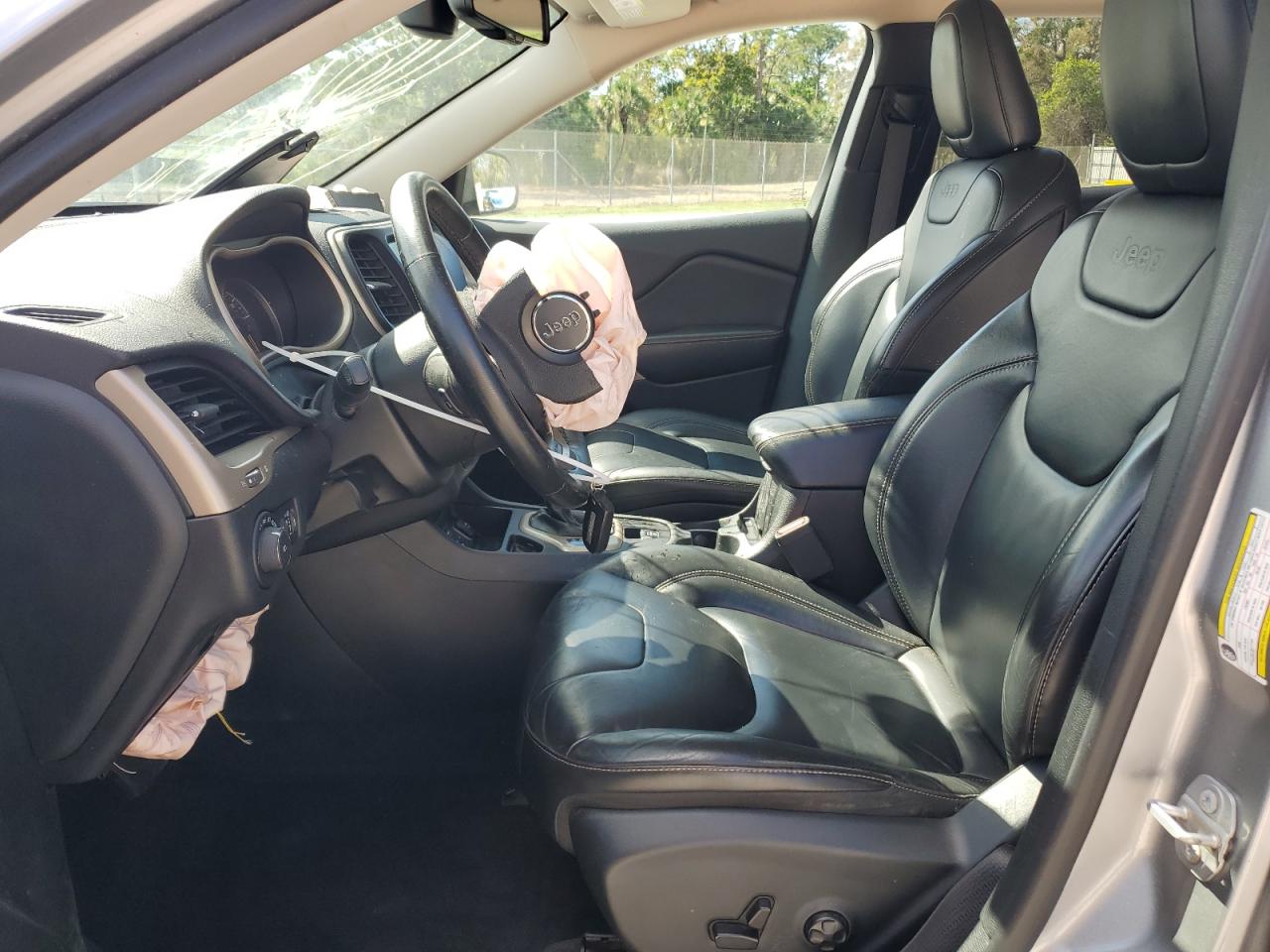 2017 Jeep Grand Cherokee - Image 7