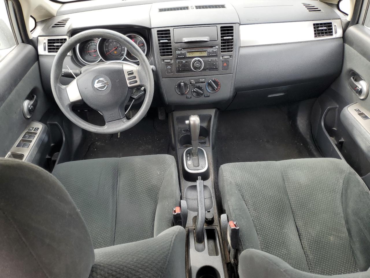 2011 Nissan Versa - Image 8
