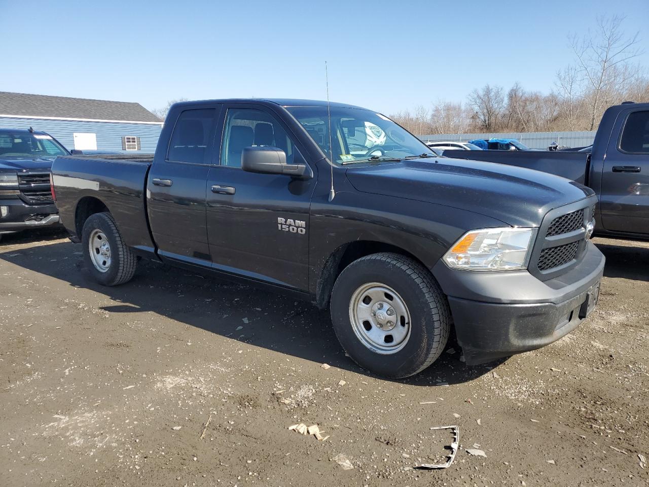2016 RAM 1500 - Image 4