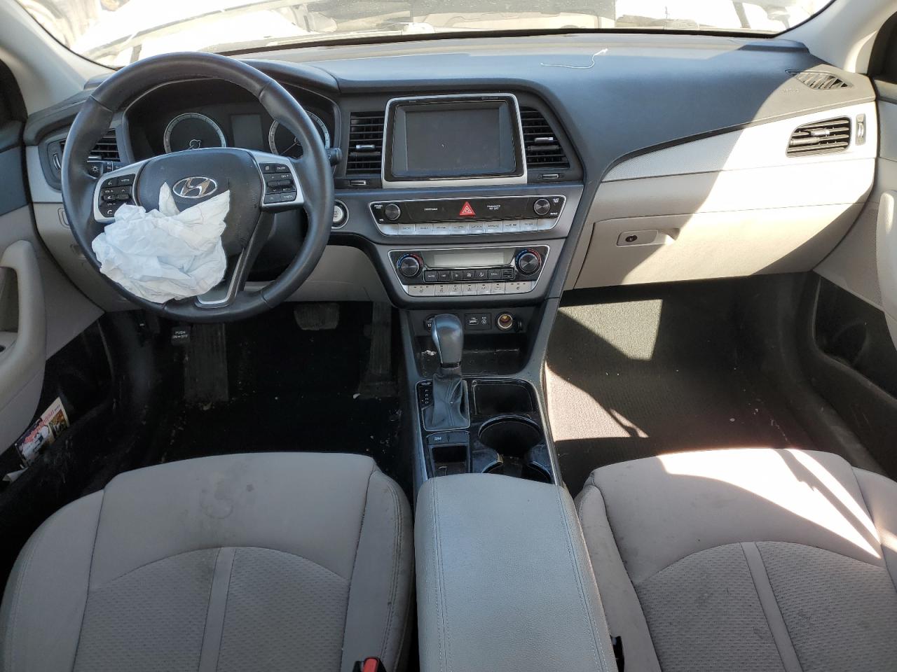 2018 Hyundai Sonata - Image 8