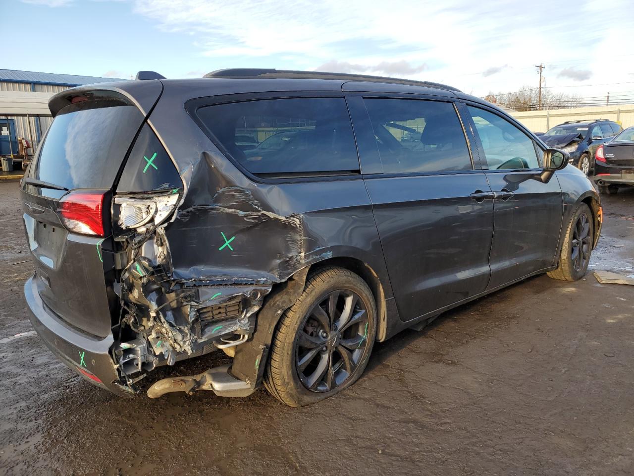 2019 Chrysler Pacifica - Image 3