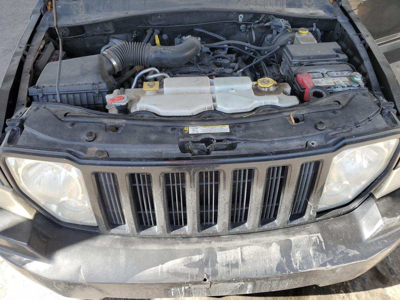 2012 Jeep Liberty (North America) - Image 12