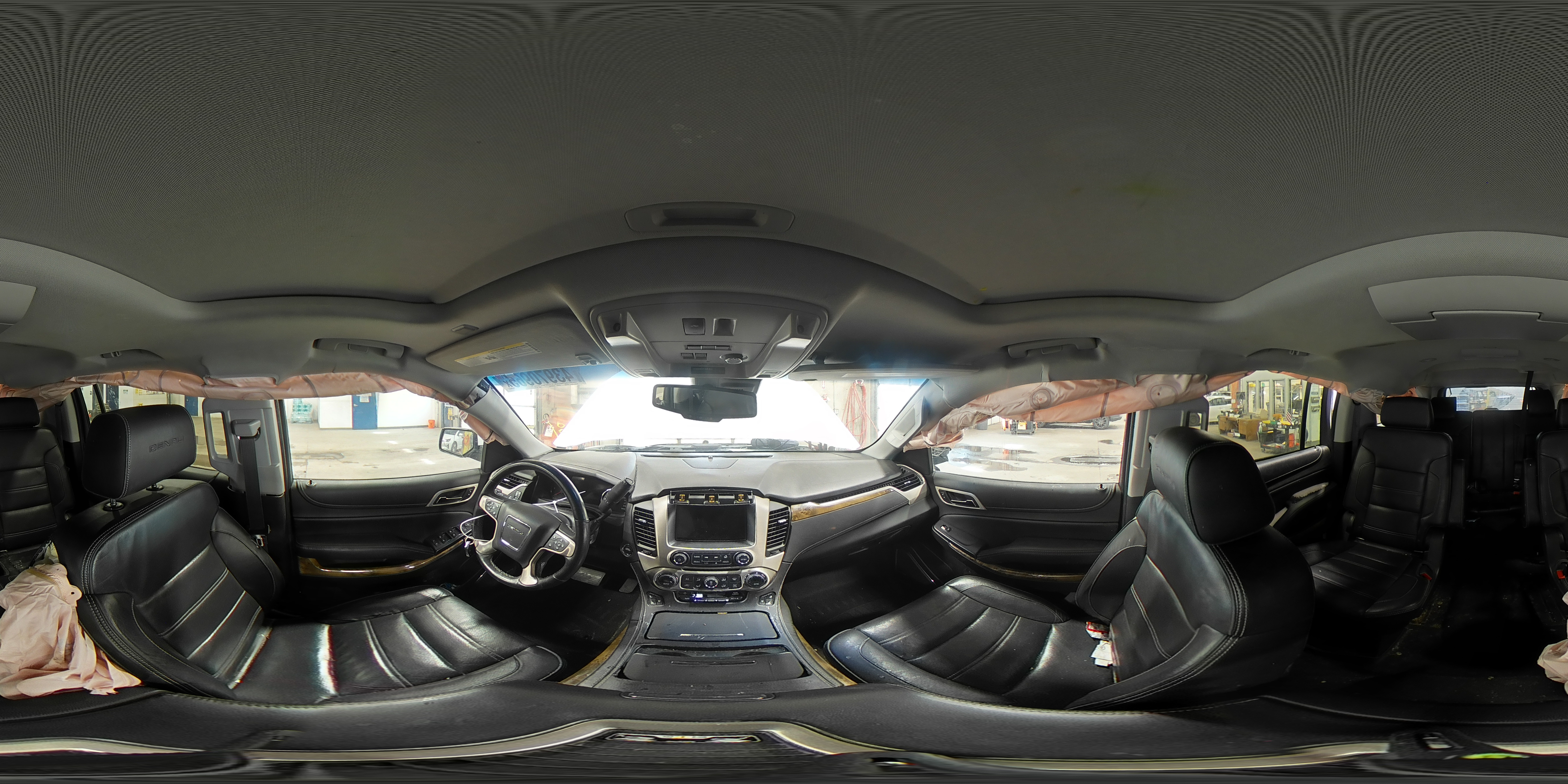 2016 GMC Yukon - Image 13