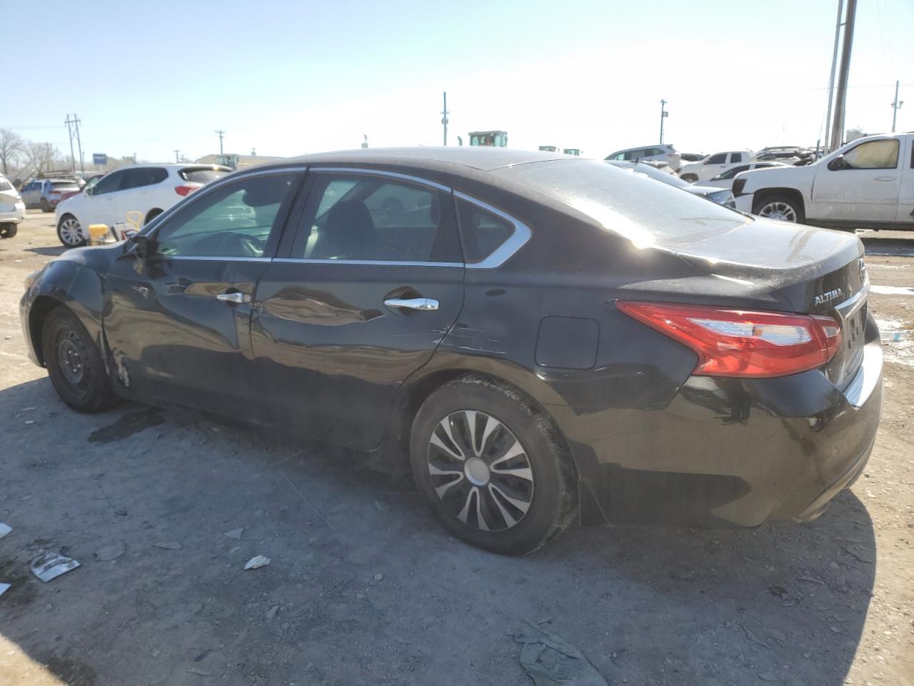 2017 Nissan Altima - Image 2