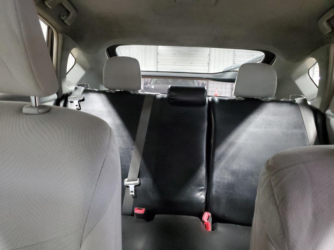 2014 Toyota Prius - Image 10