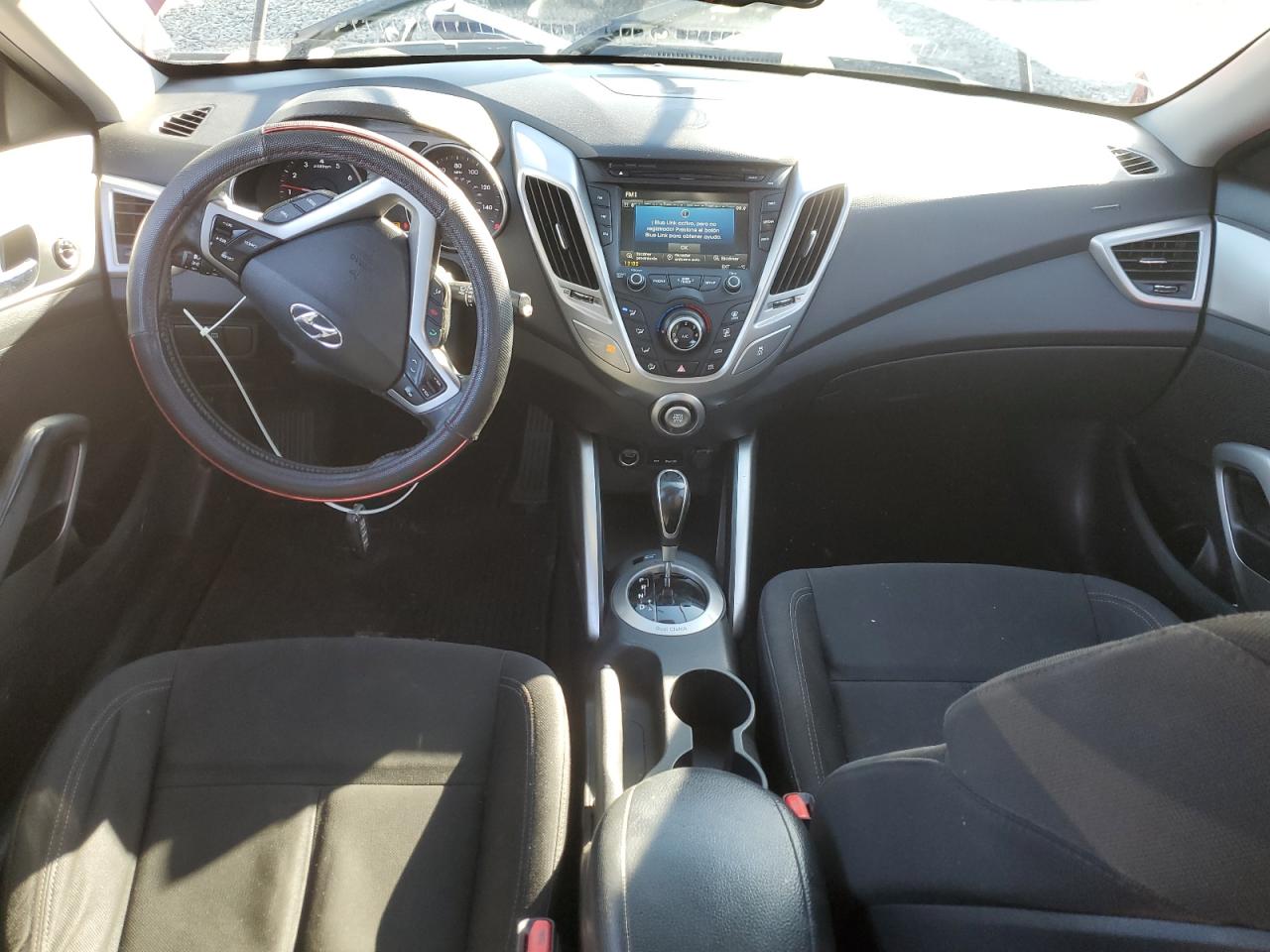 2013 Hyundai Veloster - Image 8