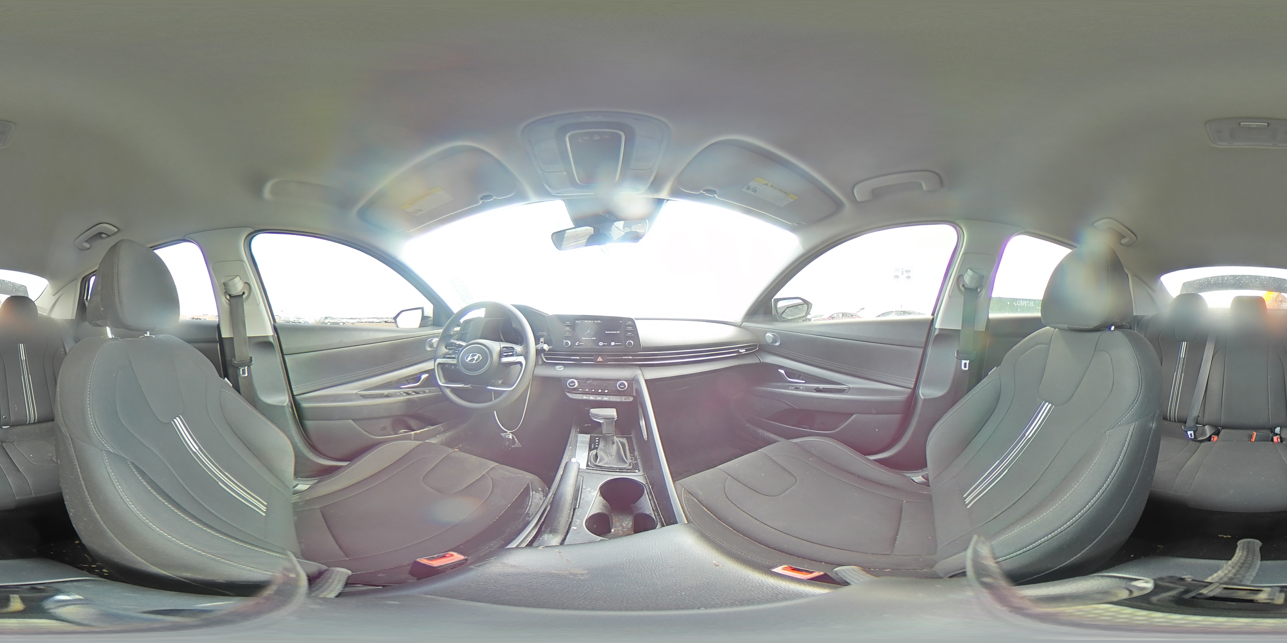 2023 Hyundai Elantra - Image 13