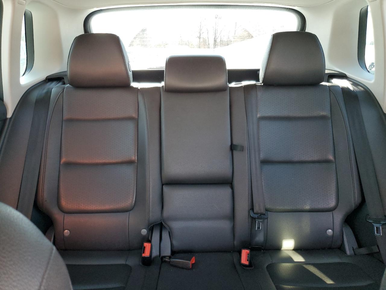 2016 Volkswagen Tiguan - Image 10