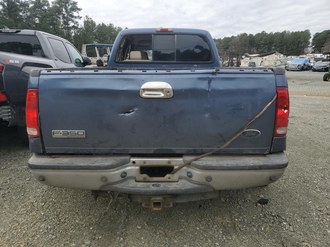 2006 Ford F250 - Image 6