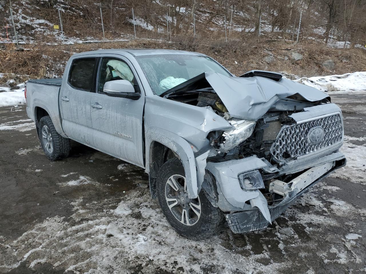 2018 Toyota Tacoma - Image 4