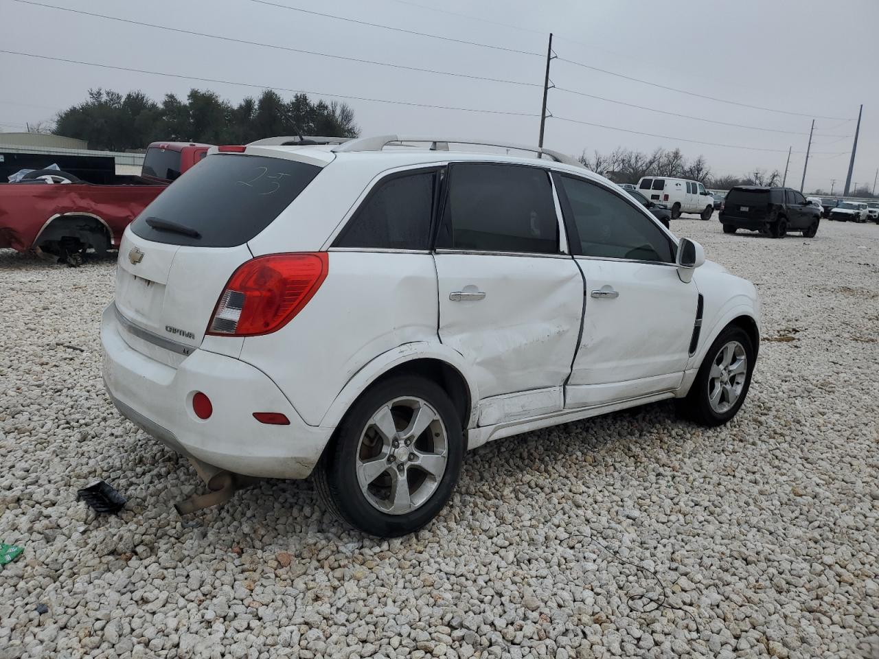 2014 Chevrolet Captiva - Image 3