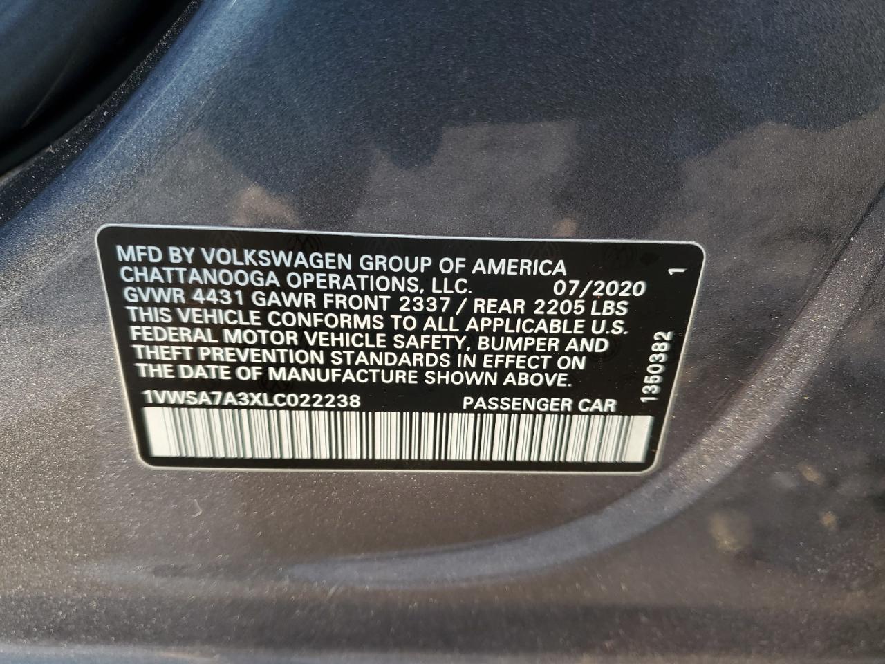 2020 Volkswagen Passat - Image 13