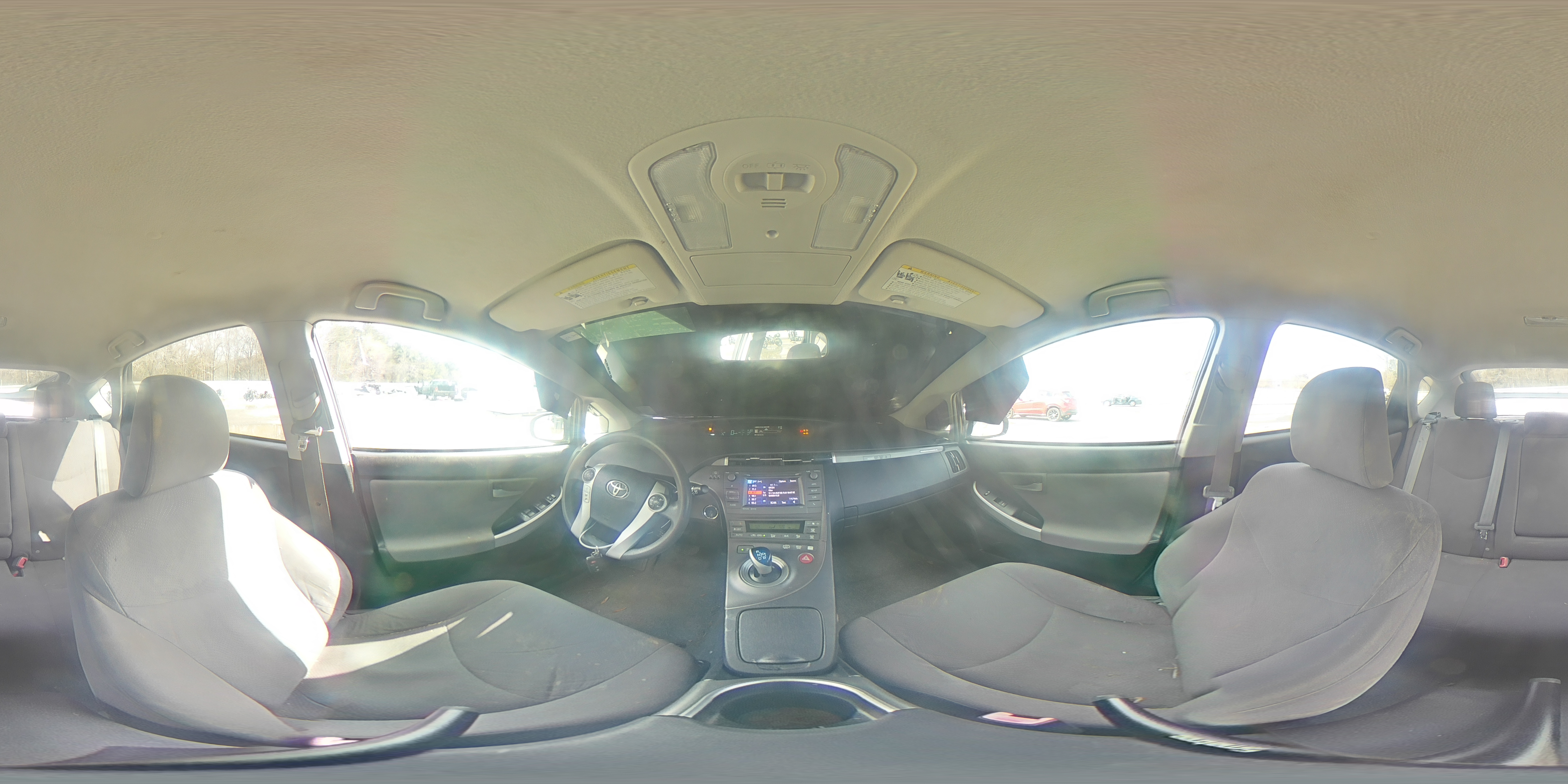 2012 Toyota Prius - Image 13