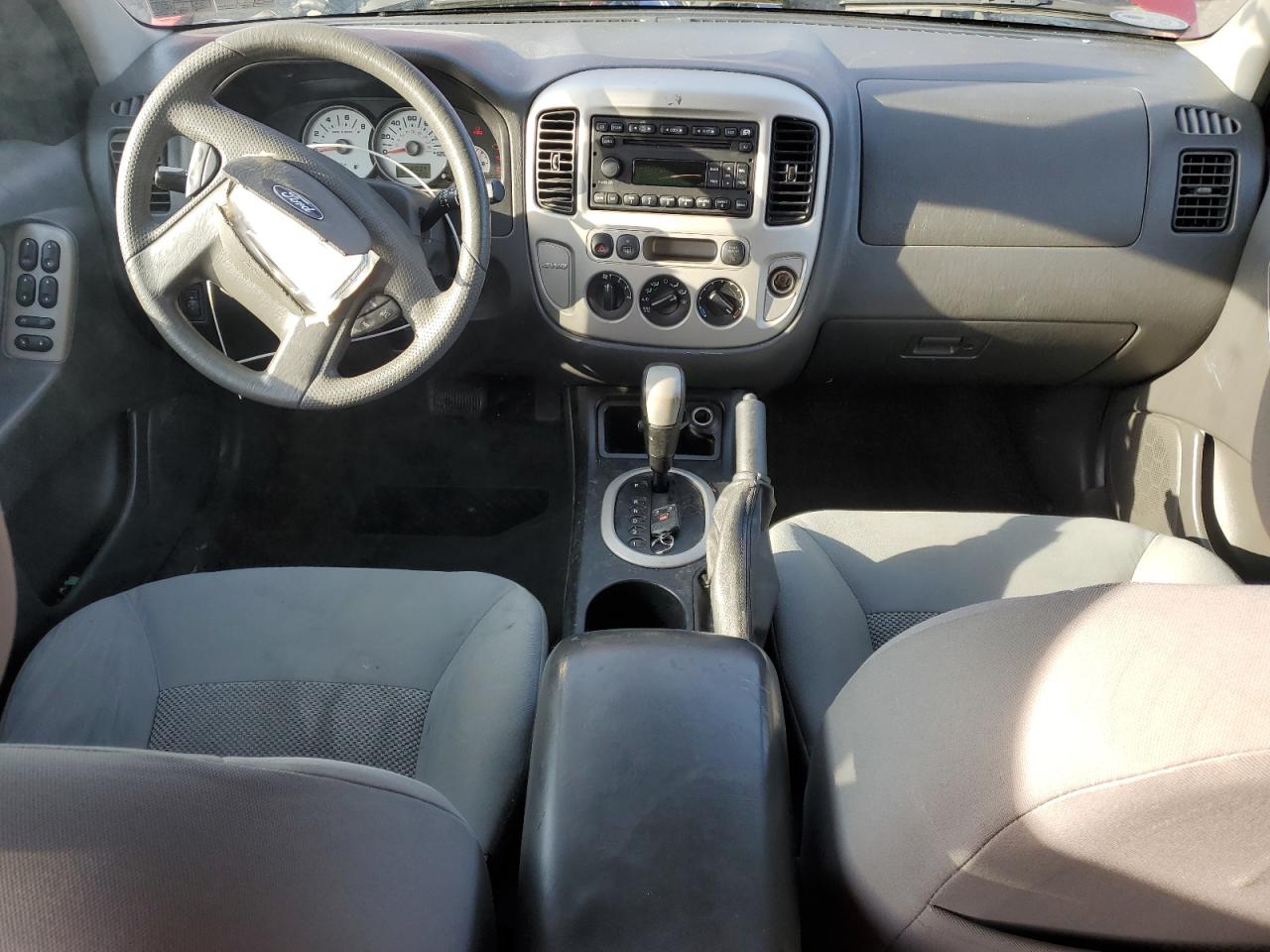 2007 Ford Escape - Image 8