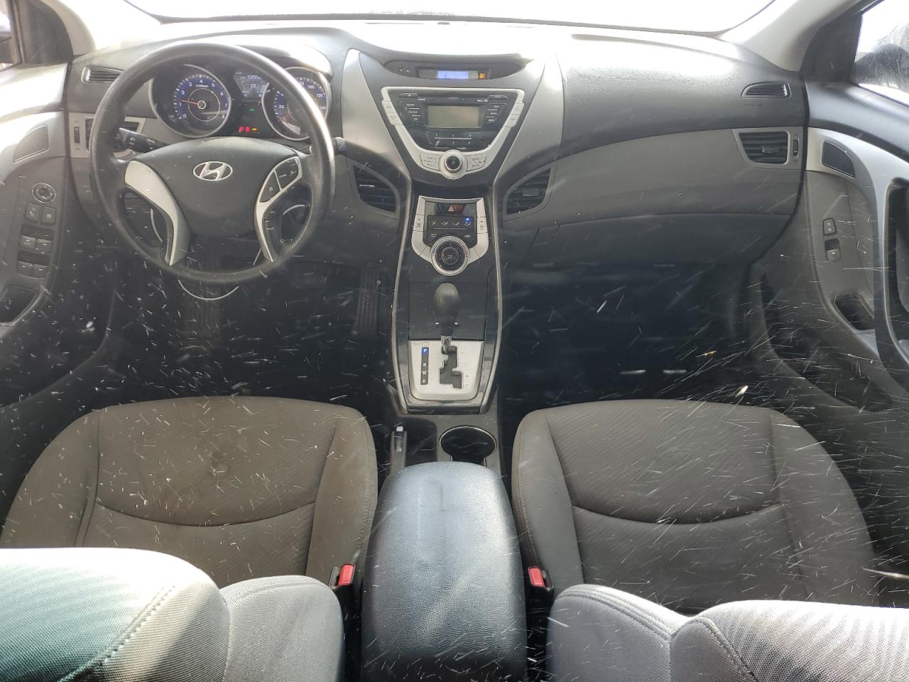 2012 Hyundai Elantra - Image 8