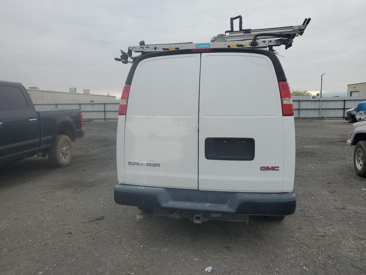 2018 GMC Savana - Image 6