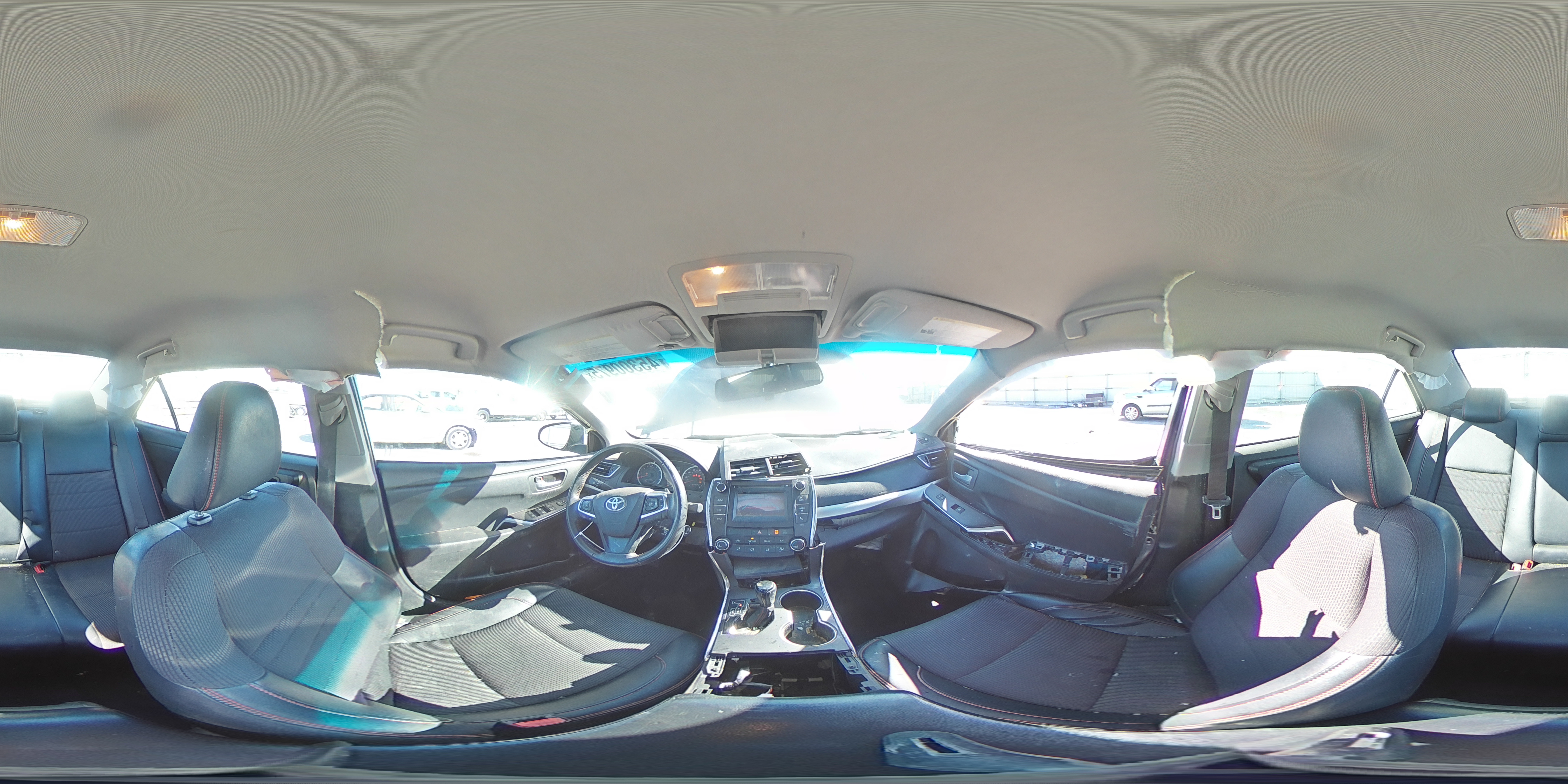 2016 Toyota Camry - Image 13